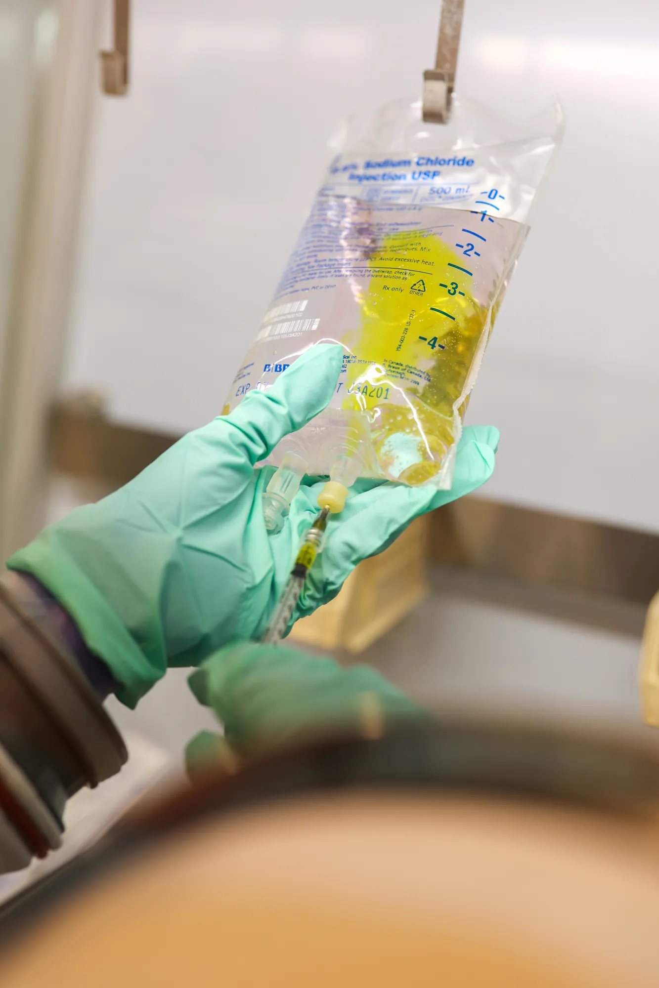ISO Class 5 sterile isolator hood used to mix IV drips
